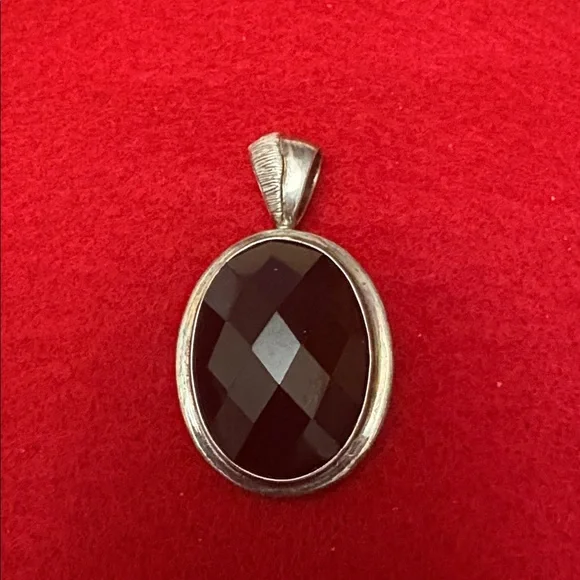 Sleek Large 925 Silver Faceted Hematite Oval Pendant - Picture 2 of 8
